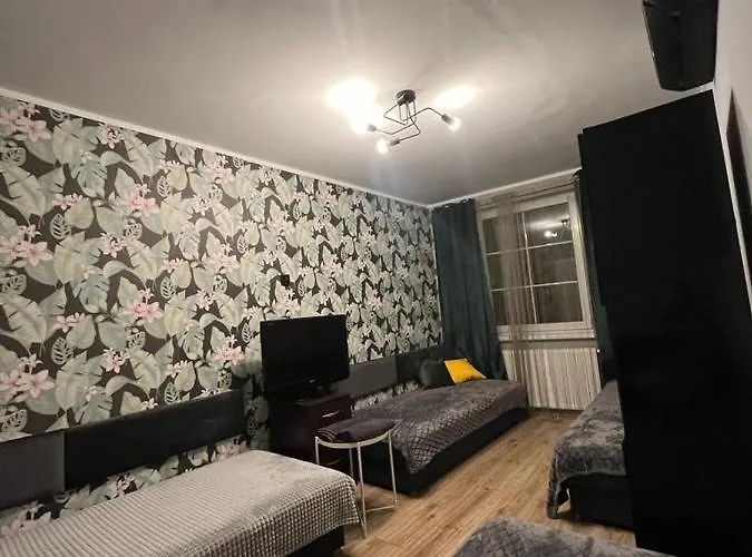 ホテル Pokoj Z Prywatna Lazienka W 2-pokojowym Mieszkaniu Komuny Paryskiej *