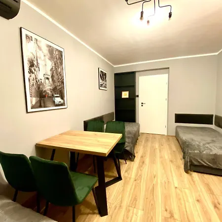 Apartment Pokoj Z Prywatna Lazienka W 2-pokojowym Mieszkaniu Komuny Paryskiej Wroclaw